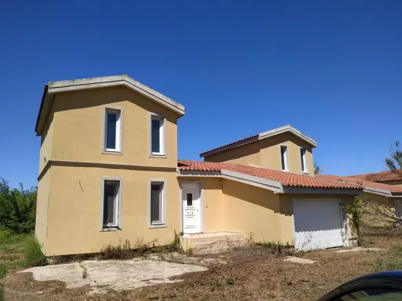 2-bedroom Maisonette In Corfu, Greece (198 M²)
