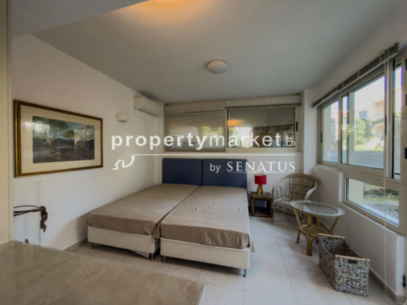 Apartment Of 122 M² In Athens
