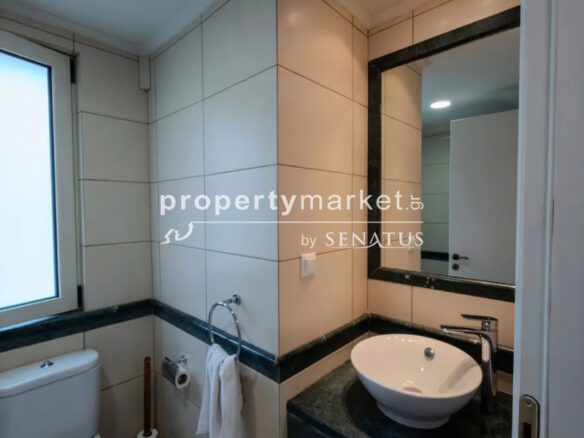 Apartment Of 122 M² In Athens