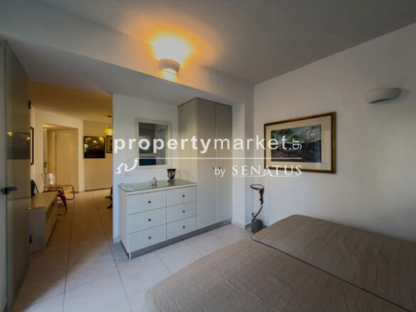 Apartment Of 122 M² In Athens