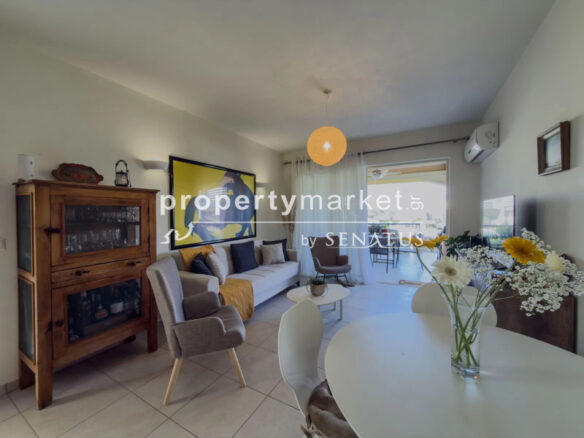Apartment Of 122 M² In Athens