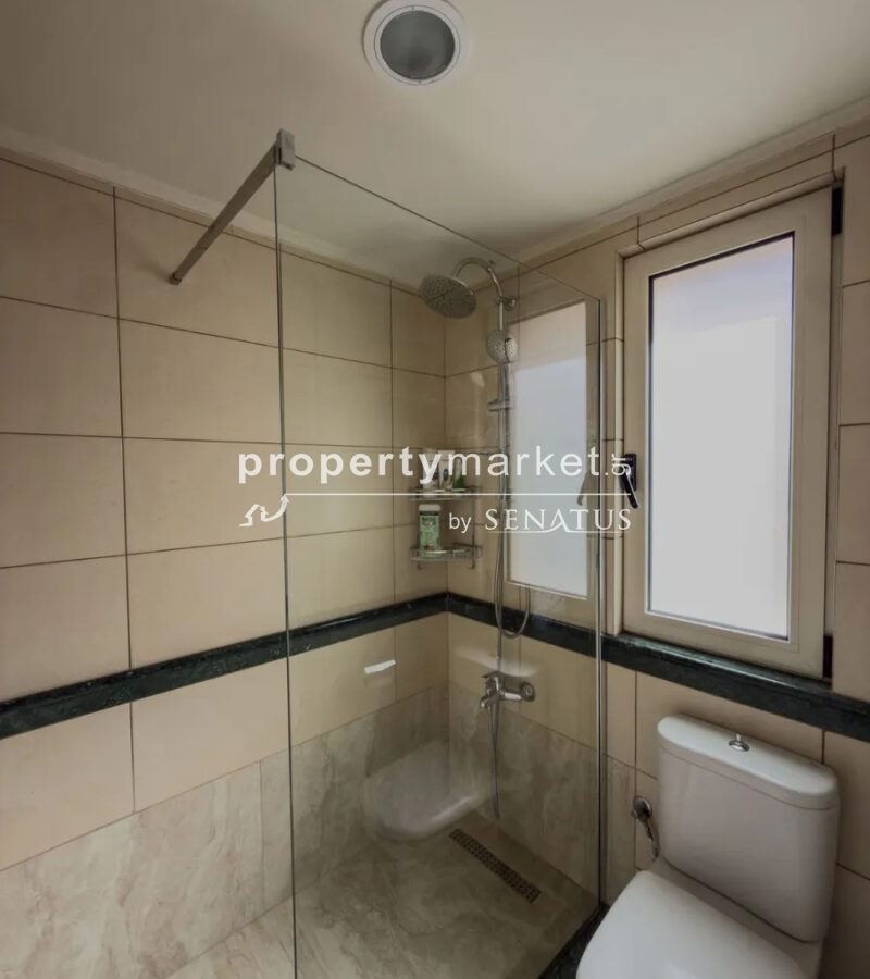 Apartment Of 122 M² In Athens