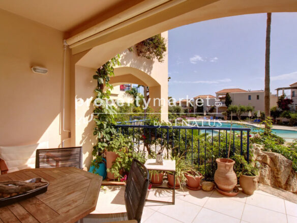Apartment Of 122 M² In Athens