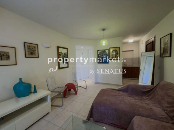 Apartment Of 122 M² In Athens
