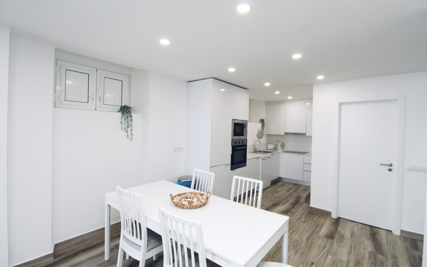 Input: “charming 2 Bedroom Apartment For Sale In Olhão, Algarve, With Balcony And Sea Views”
Output: Apartment Of 2 Bedrooms With Balcony And Sea Views In Olhão, Algarve