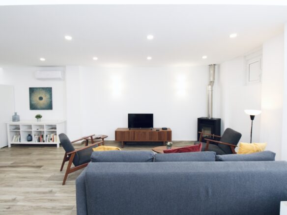 Input: “charming 2 Bedroom Apartment For Sale In Olhão, Algarve, With Balcony And Sea Views”