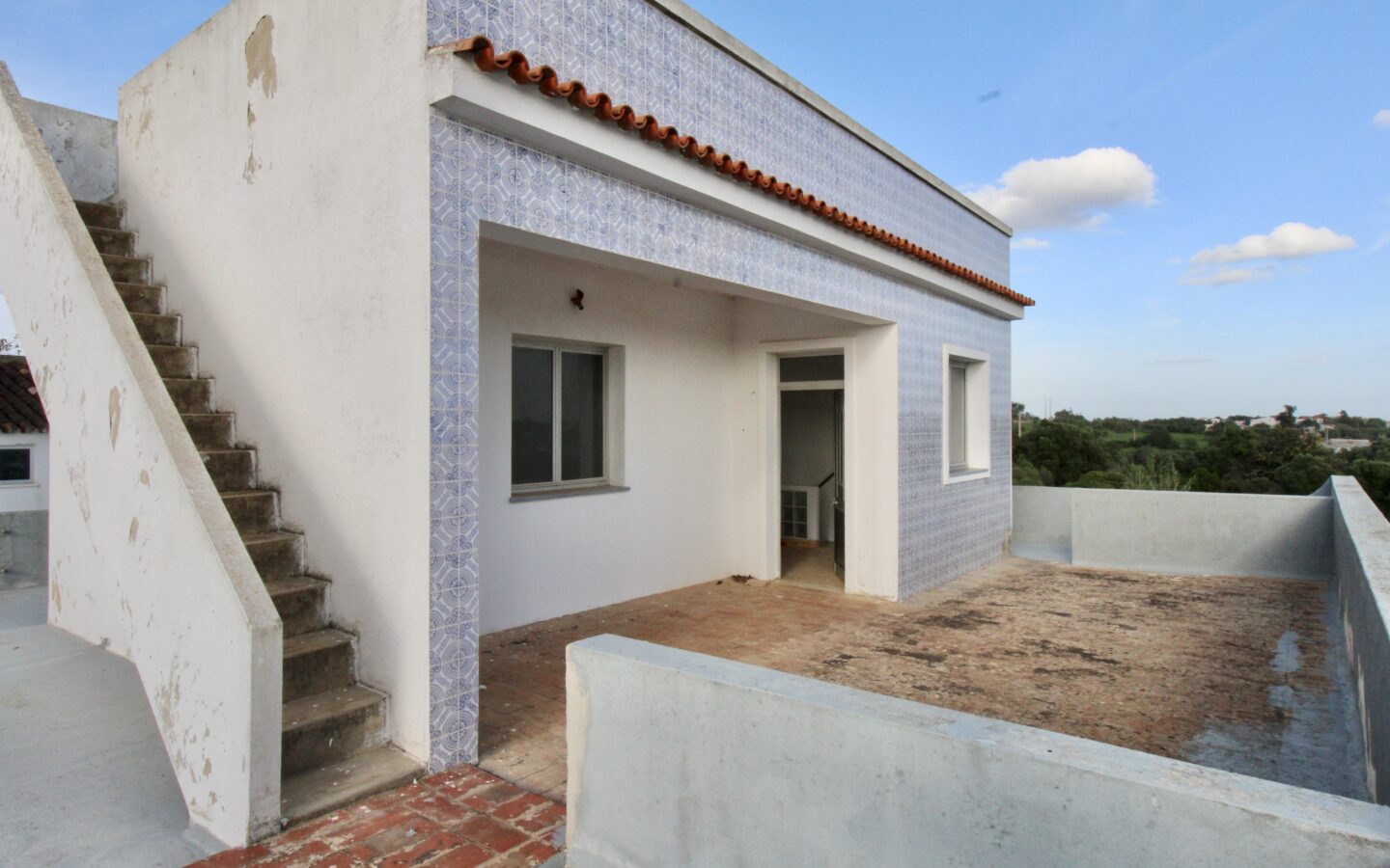Grande Moradia T5 – Vista Mar Em Terreno Urbano Perto Da Fuzeta