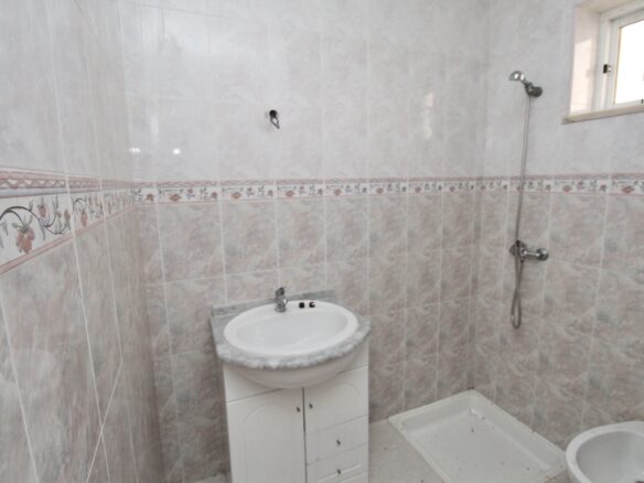 Grande Moradia T5 – Vista Mar Em Terreno Urbano Perto Da Fuzeta