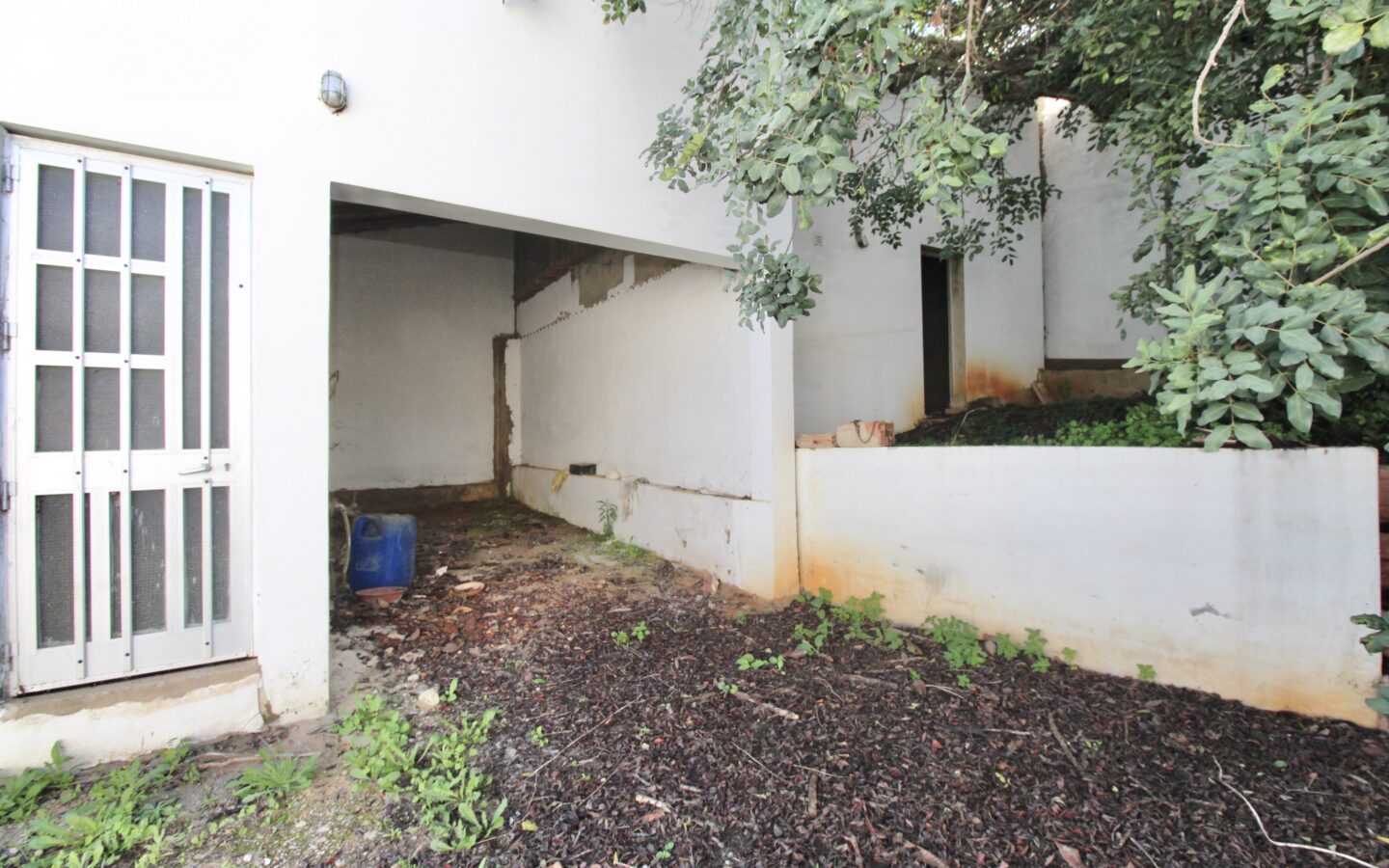 Grande Moradia T5 – Vista Mar Em Terreno Urbano Perto Da Fuzeta