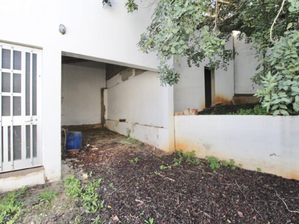 Grande Moradia T5 – Vista Mar Em Terreno Urbano Perto Da Fuzeta