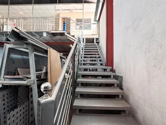 Industrial Unit In Finestrat, Spain (352 M²)