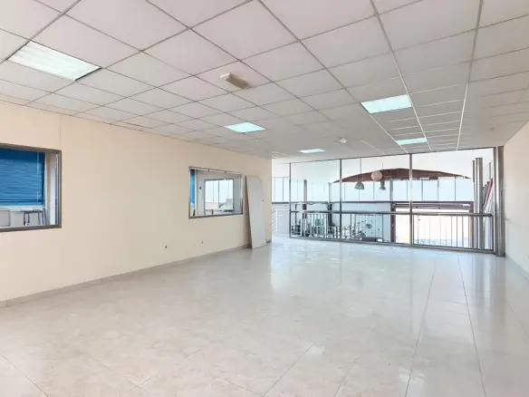 Industrial Unit In Finestrat, Spain (352 M²)
