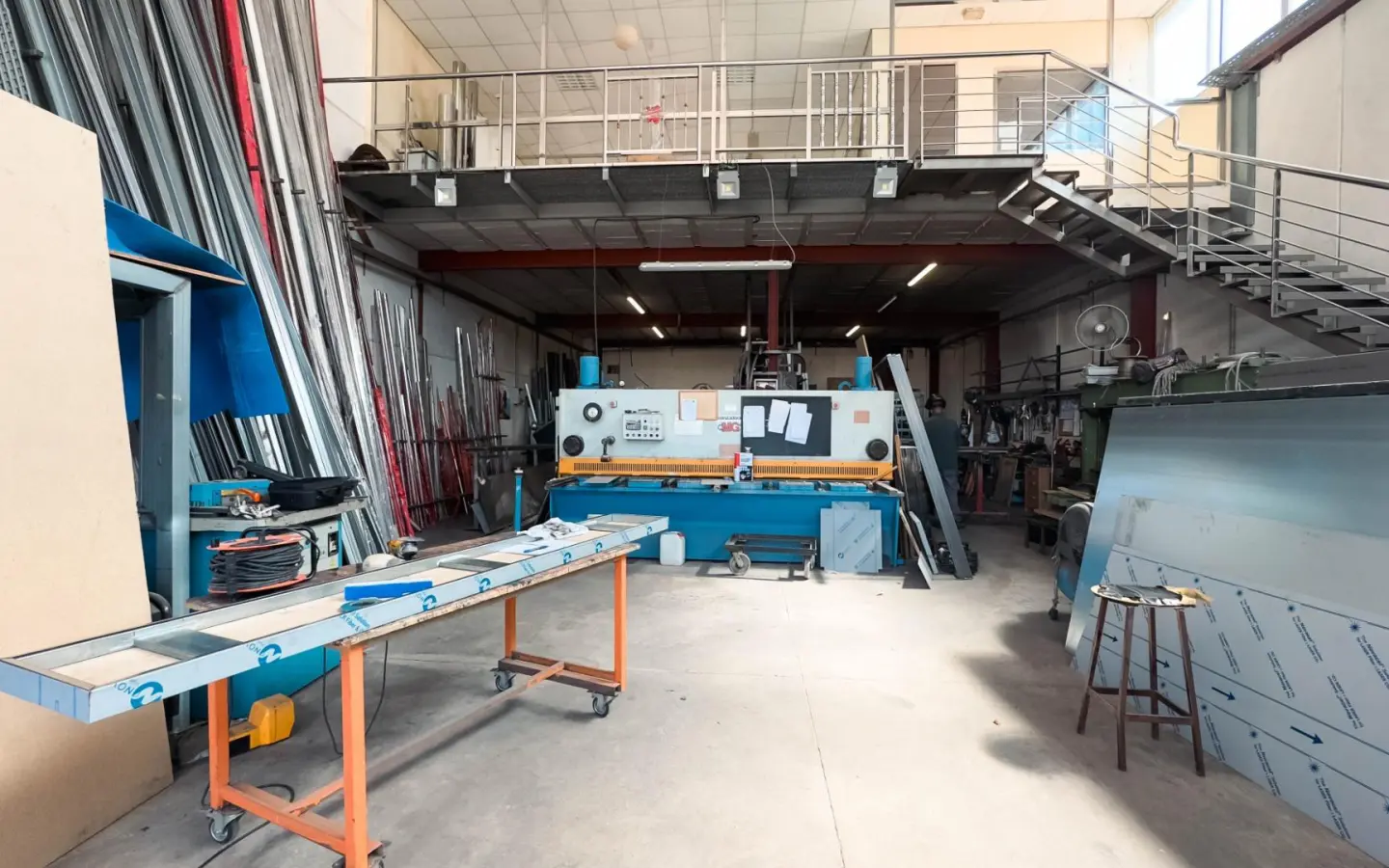 Industrial Unit In Finestrat, Spain (352 M²)
