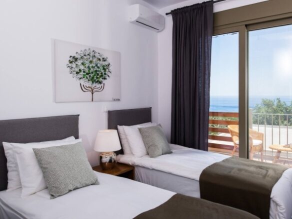 Villa Of 500 M² With Sea View In Fragokastello, Crete