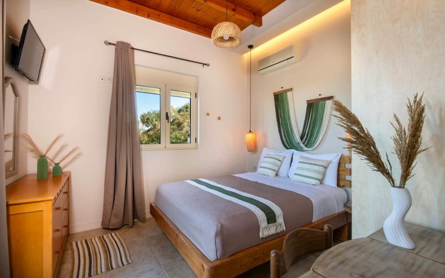 Maroulas – Rethymno Complex Of Three Independent Villas For Sale.