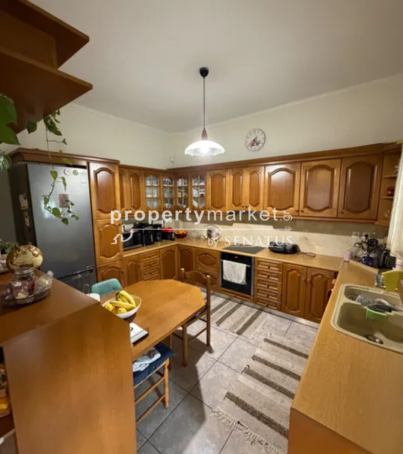 Apartment Of 125 M² With Garden In Athens
