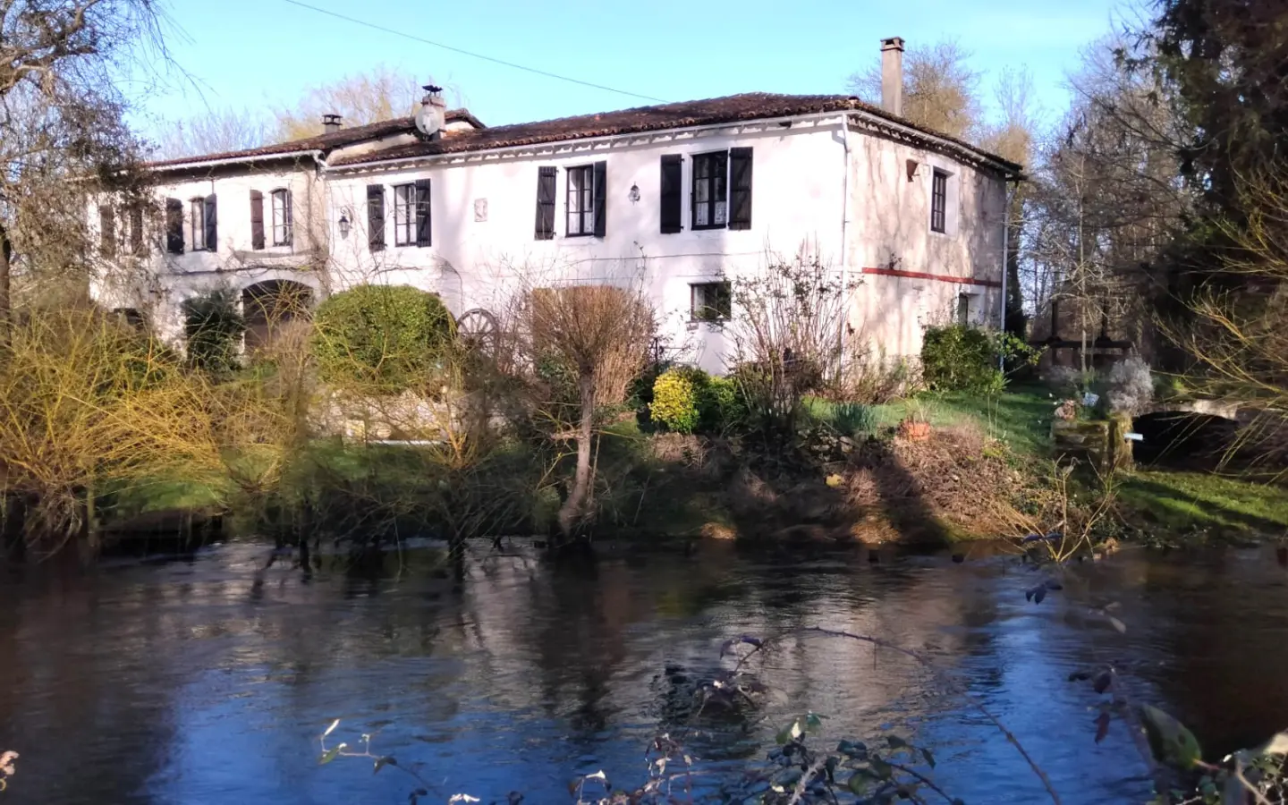 Historic Water Mill Of 10000 M² With Pool In No Near Neighbours