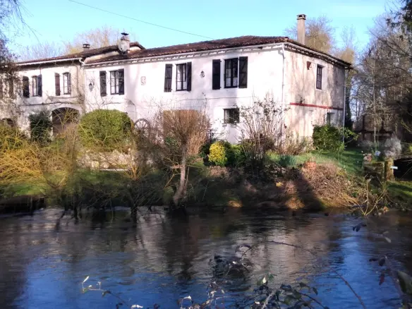 8-bedroom Mill In Saint-fraigne, France (340 M²)