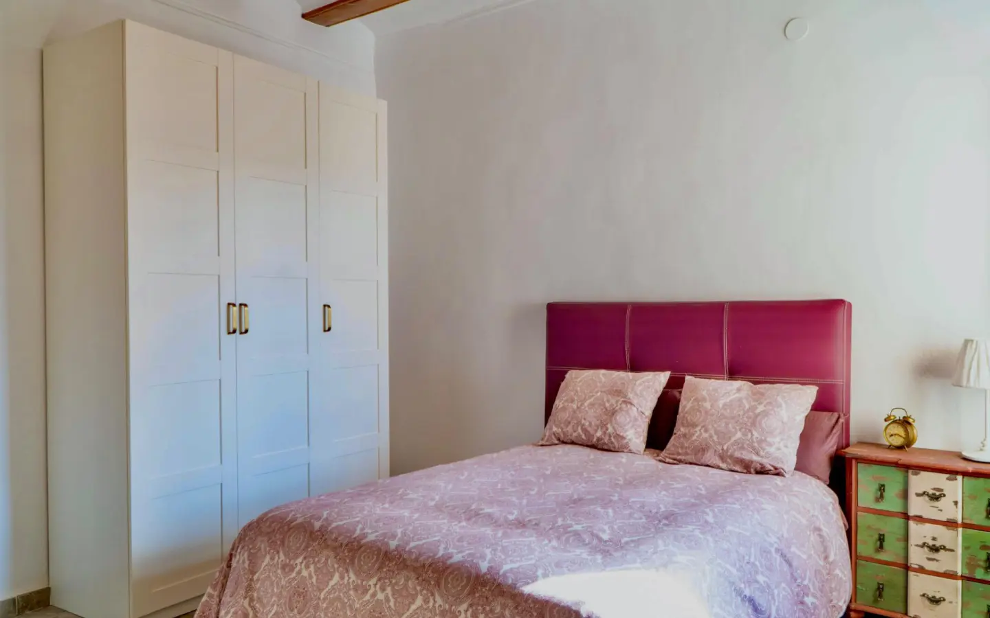 House Of 800 M² In Onil, Spain