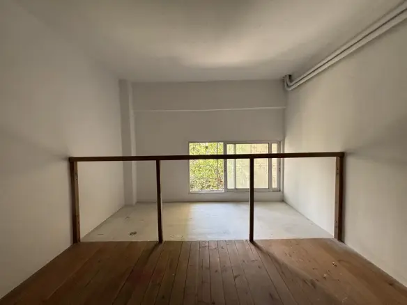 Business In Gazi – Metaxourgio – Votanikos, Greece (125 M²)