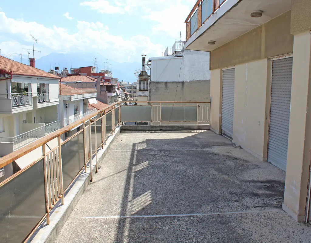 Building In Katerini, Greece (600 M²)