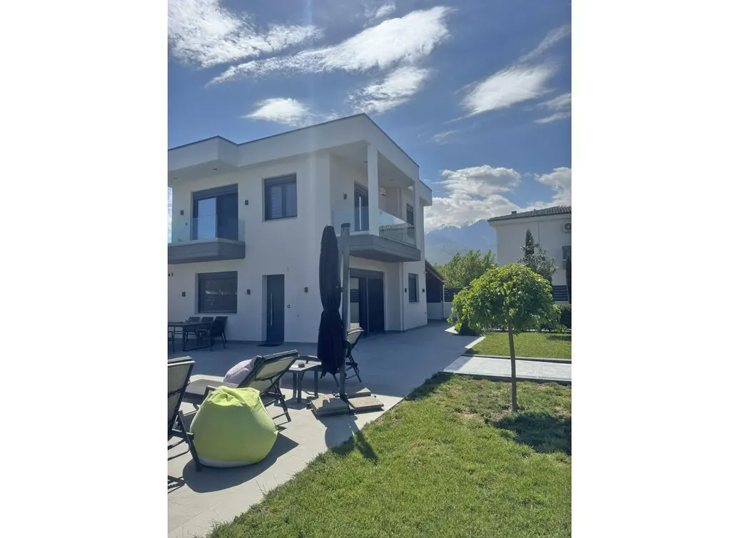 Detached House In Litochoro, Greece (120 M²)