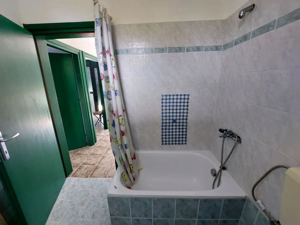 Detached House In Sithonia, Greece (160 M²)