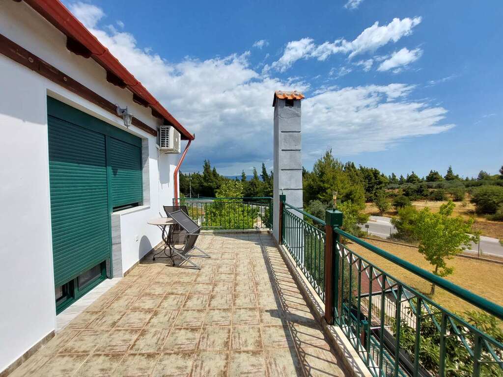Detached House In Sithonia, Greece (160 M²)