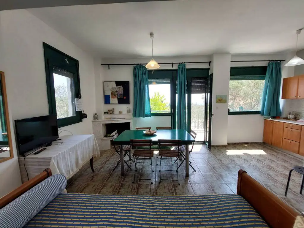 Detached House In Sithonia, Greece (160 M²)