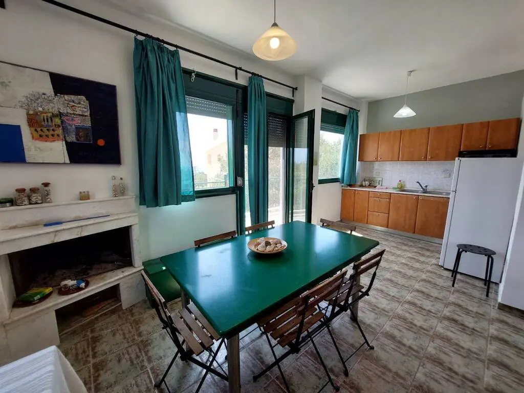 Detached House In Sithonia, Greece (160 M²)