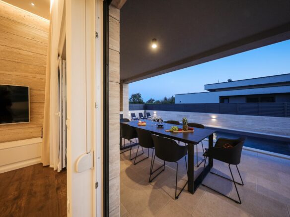 Modern Villa In Nin Near Zadar