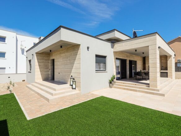 Modern Villa In Nin Near Zadar