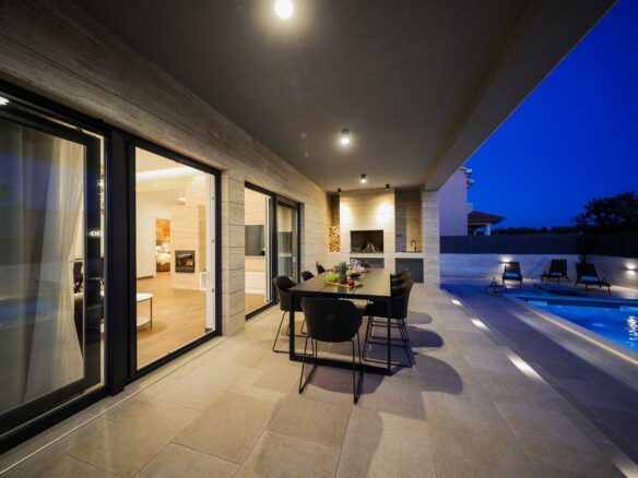 Modern Villa In Nin Near Zadar