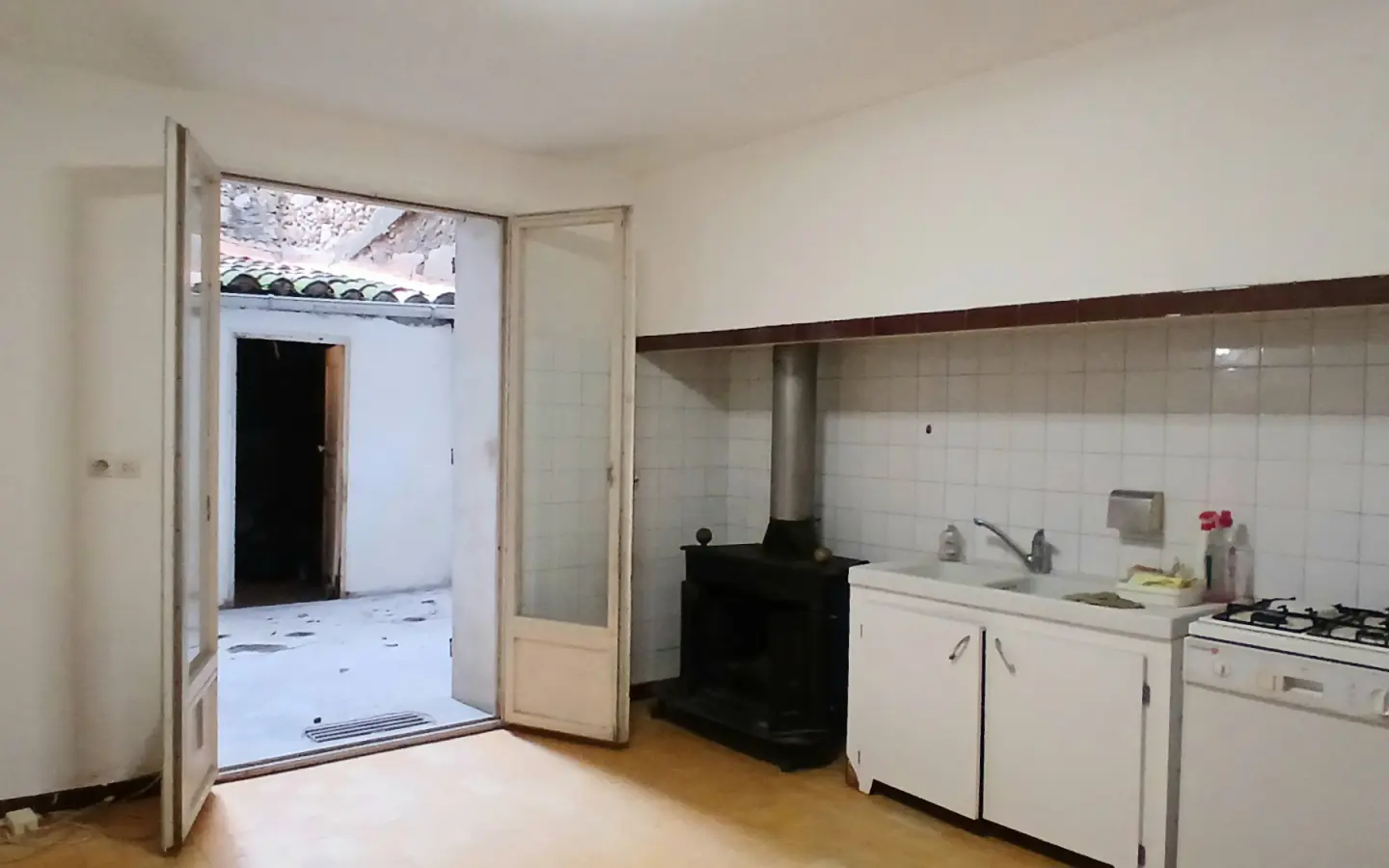 3-bedroom House In Cessenon Sur Orb, France (86 M²)
