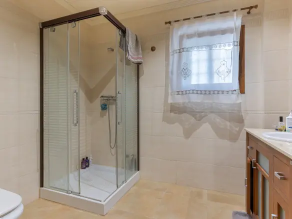 4-bedroom Detached Villa In Los Montesinos, Spain (417 M²)