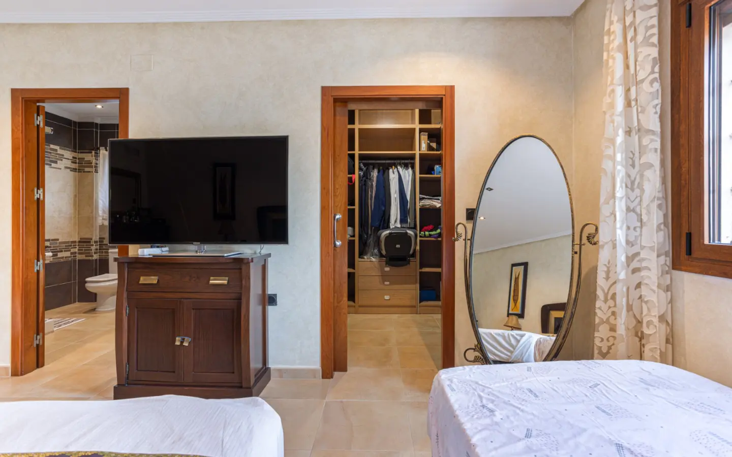 4-bedroom Detached Villa In Los Montesinos, Spain (417 M²)