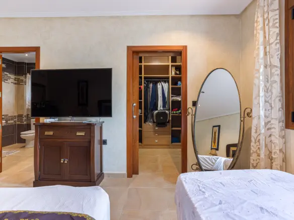 4-bedroom Detached Villa In Los Montesinos, Spain (417 M²)