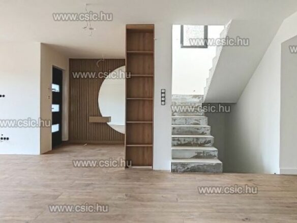 Semi-detached House With Panoramic Views In Budapest Ii A District Buda Hills