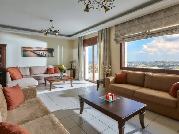 5-bedroom Villa In Heraclion Cretes, Greece (380 M²)