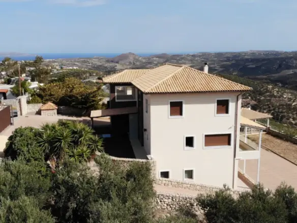 5-bedroom Villa In Archanes, Greece (360 M²)