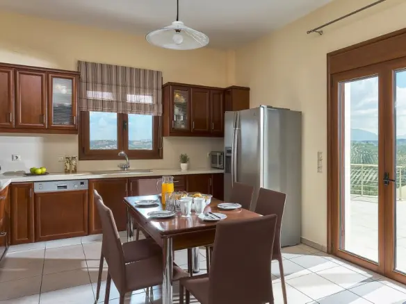 5-bedroom Villa In Heraclion Cretes, Greece (380 M²)