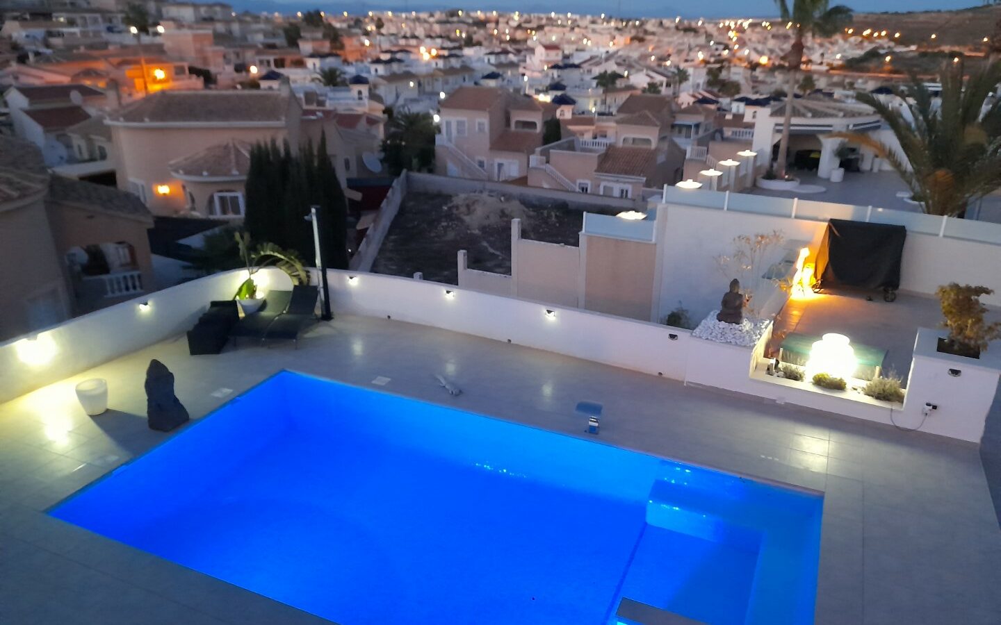 Villa Of 1,000 M² With Separate Studio And 2 Separate Apartments, Heated Swimming Pool With Jacuzzi In Location