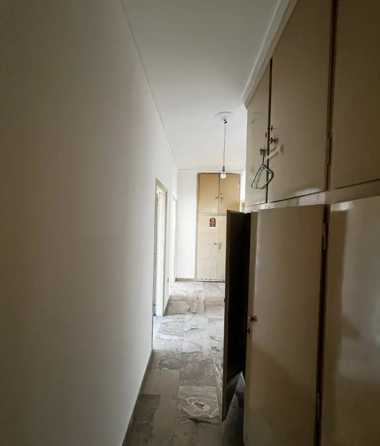 Flat Of 141 M² In Athens