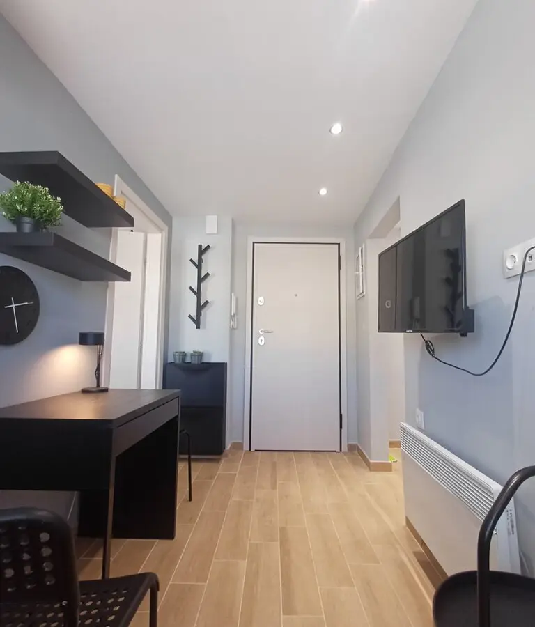 1-bedroom Flat In Center Of Thessaloniki, Greece (35 M²)