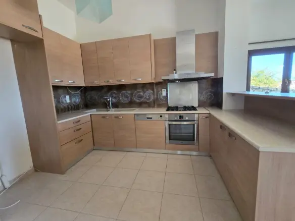 5-bedroom Villa In Archanes, Greece (360 M²)