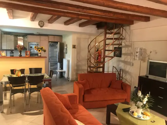 Detached House Of 150 M² With A Garden In Peloponnese