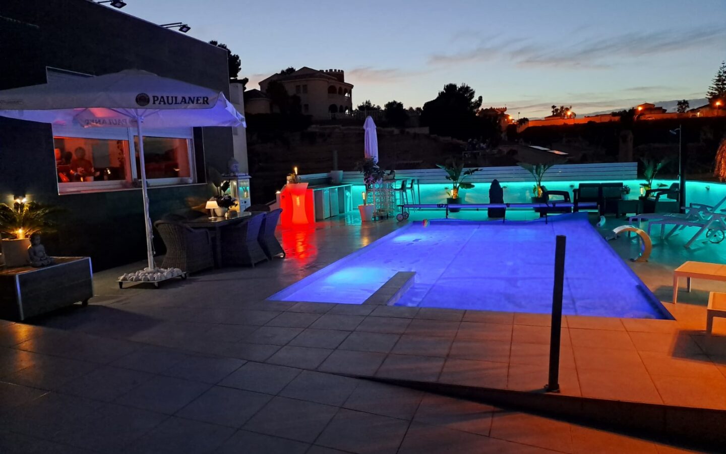 Villa Of 1,000 M² With Separate Studio And 2 Separate Apartments, Heated Swimming Pool With Jacuzzi In Location