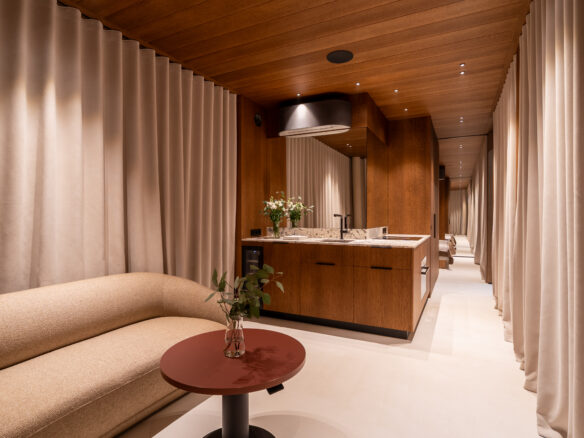 42 M² Premium Off-grid Cabin With Infinity Pool – Available For Immediate Delivery Across Europe