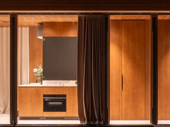 42 M² Premium Off-grid Cabin With Infinity Pool – Available For Immediate Delivery Across Europe