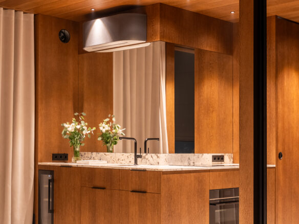 42 M² Premium Off-grid Cabin With Infinity Pool – Available For Immediate Delivery Across Europe